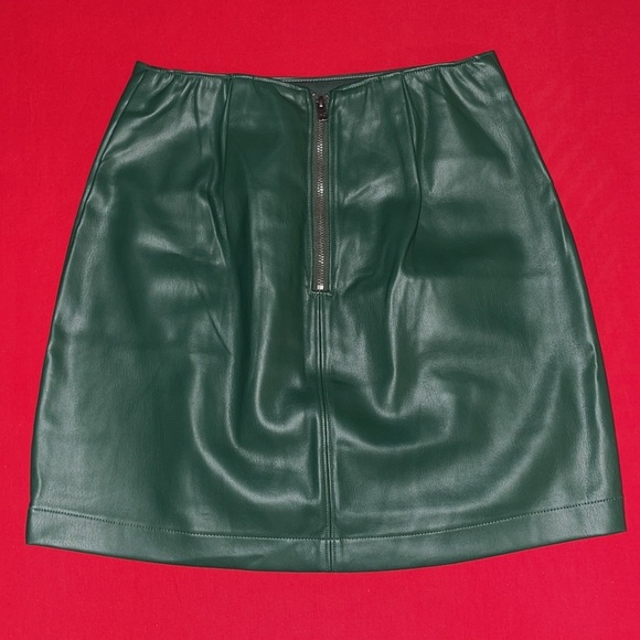 Hollister Ultra High-Rise Vegan Leather Mini Skirt - Picture 4 of 5